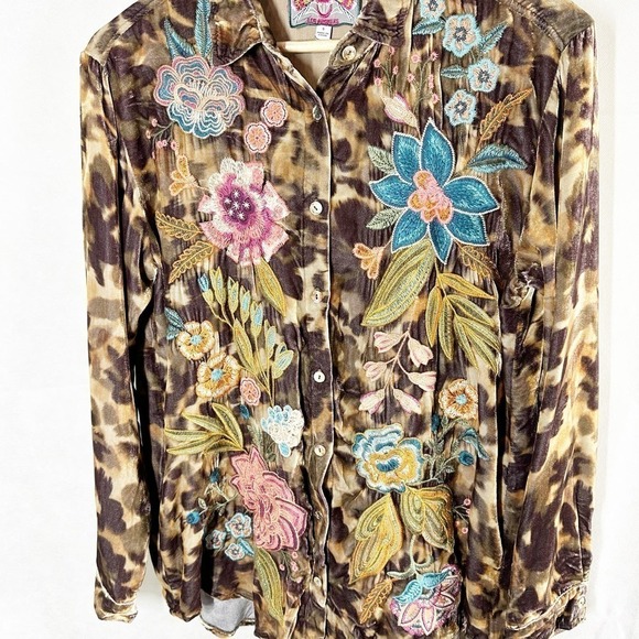 Johnny Was Bianca Embroidered Oversized Long Sleeve Velvet Shirt - Picture 6 of 9
